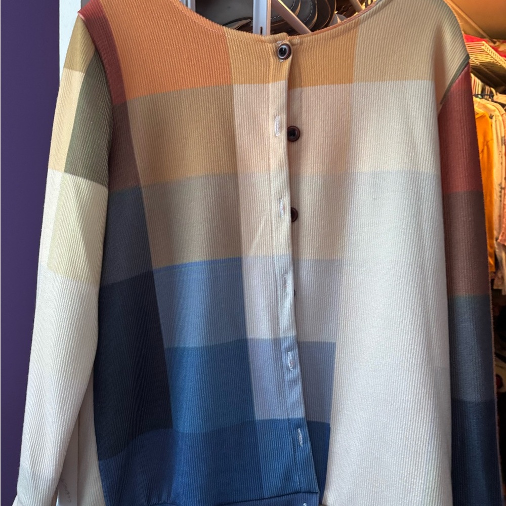 Woman’s Colorful Striped Button-Up SweaterSzL.Worn 1 times excellent condition